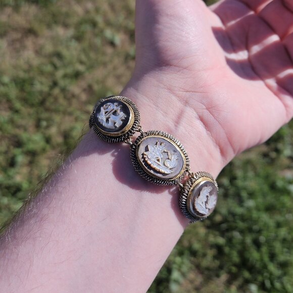 Silver Mother of Pearl Etched Greek Roman Chariots Art Deco Bracelet 7 Inches - Picture 1 of 13